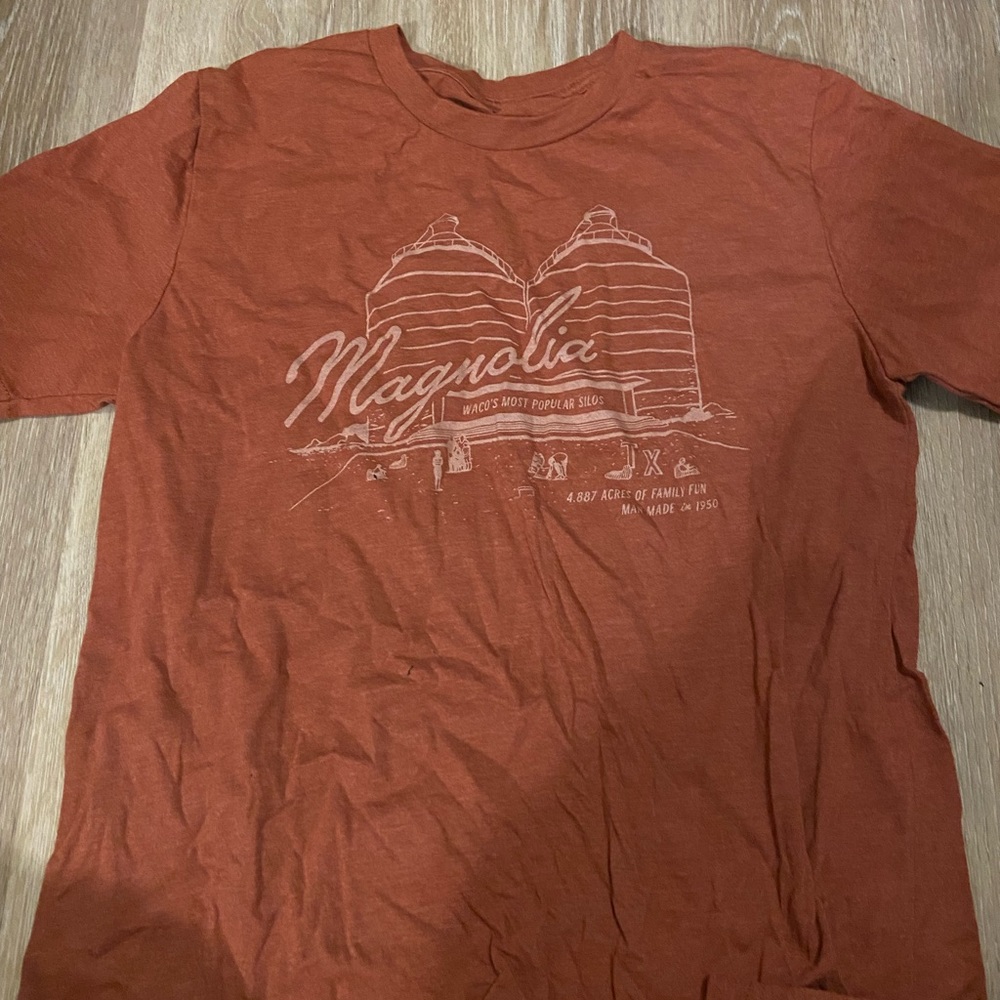 Magnolia tshirt
